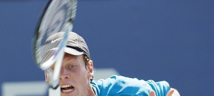 Tomáš Berdych v zápase proti Argentinci Zeballosovi