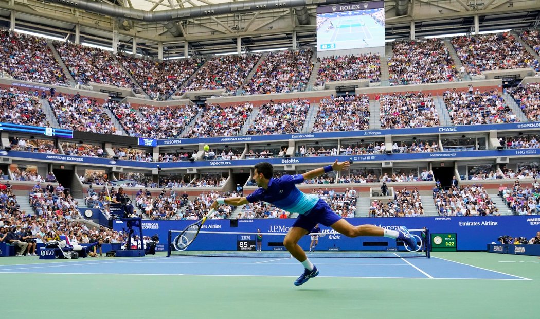 Novak Djokovič během finále US Open na centrálním dvorci