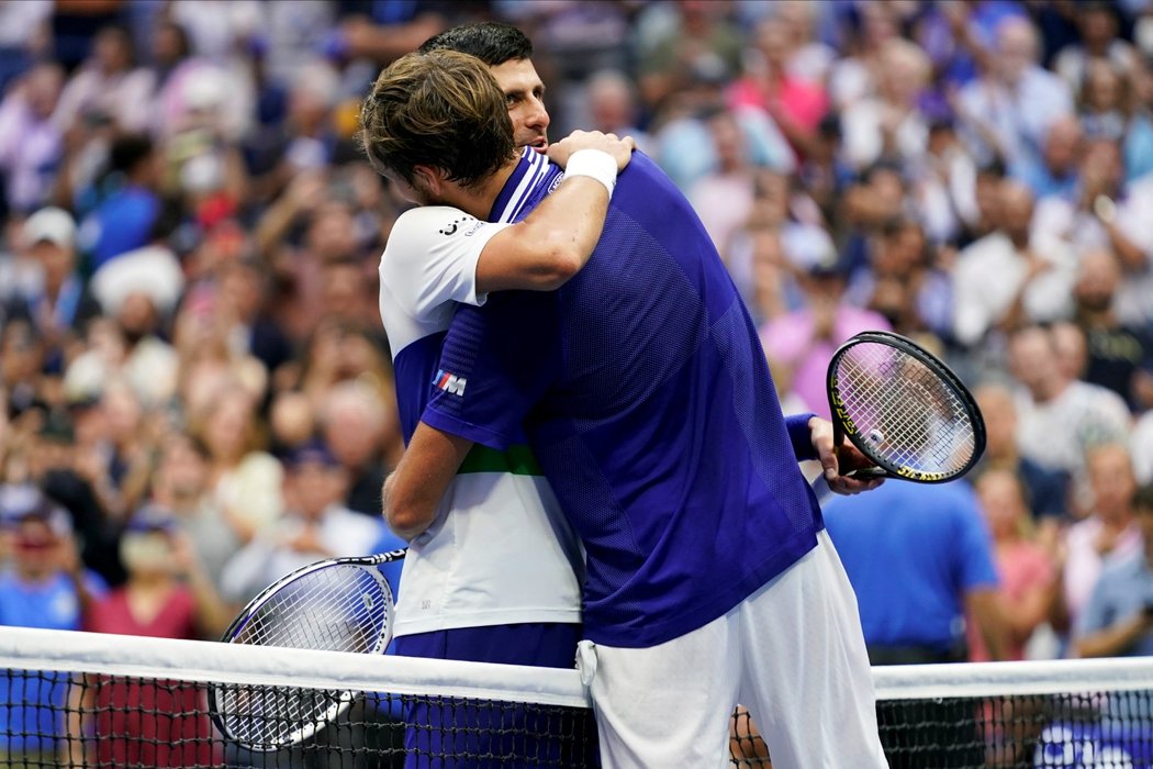 Cesta na Australian Open se srbské tenisové hvězde komplikuje.