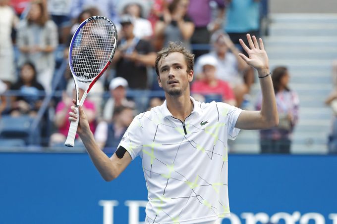 US Open: Medveděv je v semifinále, ve čtyřech setech zdolal Wawrinku US Open: Medveděv je v semifinále, ve čtyřech setech zdolal Wawrinku