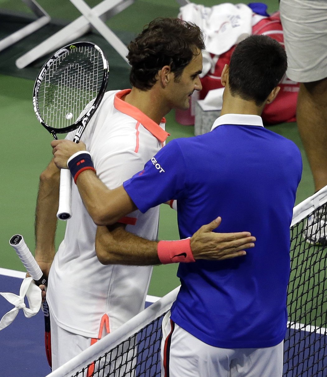 Novak Djokovič porazil ve finále US Open Švýcara Rogera Federera po setech 6:4, 5:7, 6:4, 6:4