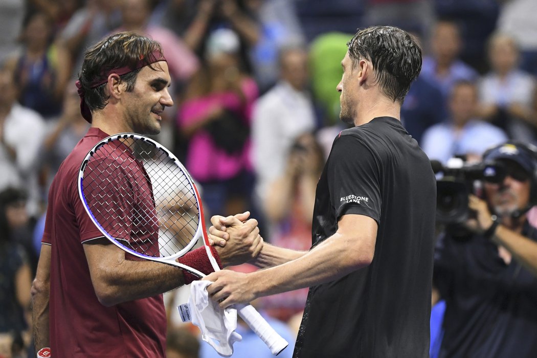 Pětinásobný vítěz tenisového US Open Švýcar Federer skončil v New Yorku už v osmifinále.