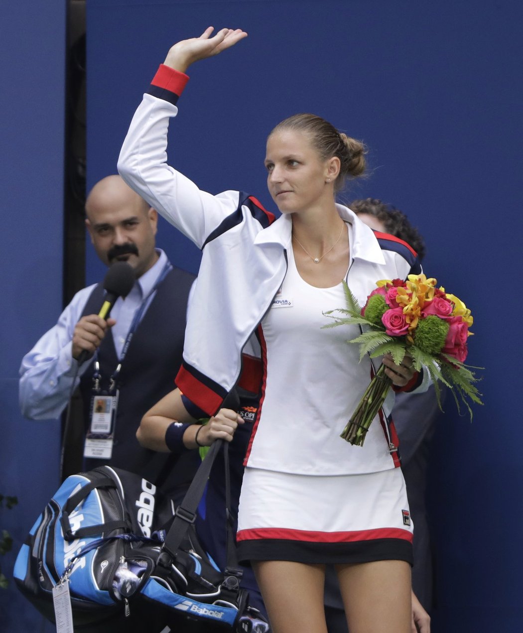 Karolína Plíšková mává fanouškům před finále US Open