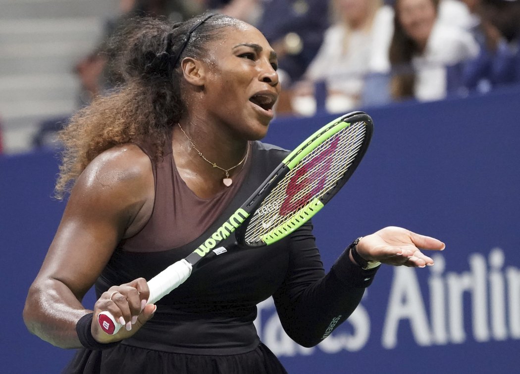 Serena Williamsová se rozčiluje ve finále US Open