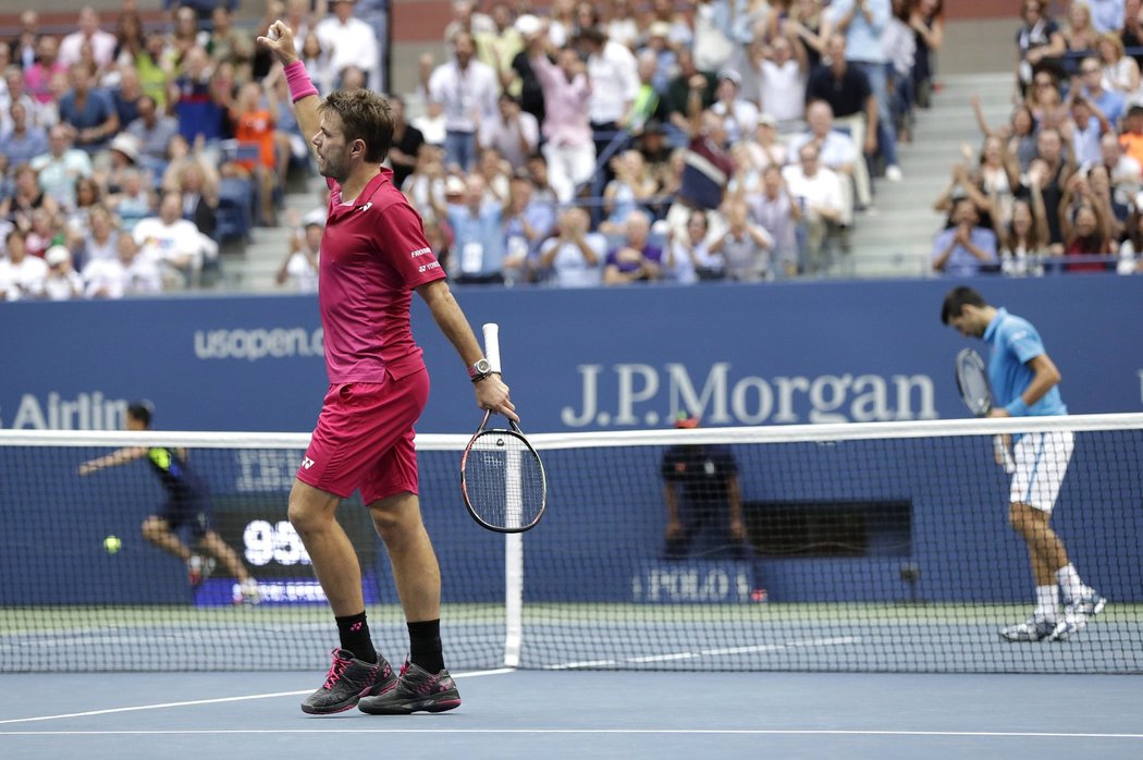 Stan Wawrinka se raduje v průběhu finále US Open proti Novaku Djokovičovi