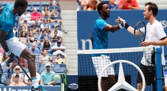 Šátralovo sci-fi na US Open: Monfils létal a při hře si s ním plácl