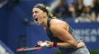 Petra Kvitová se povzbuzuje ve čtvrtfinále US Open proti Venus Williamsové
