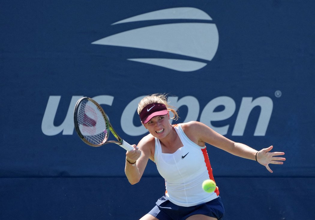 Linda Fruhvirtová ve svém prvním grandslamovém duelu, na US Open porazila Číňanku Wang Sin-jü