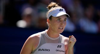 Vítězný nervák. Nosková ustála neproměněné mečboly a vystřílela si čtvrtfinále se Sabalenkovou Vítězný nervák. Nosková ustála neproměněné mečboly a vystřílela si čtvrtfinále se Sabalenkovou