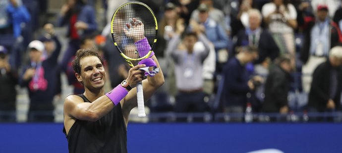 Do finále postoupil Rafael Nadal po třech setech