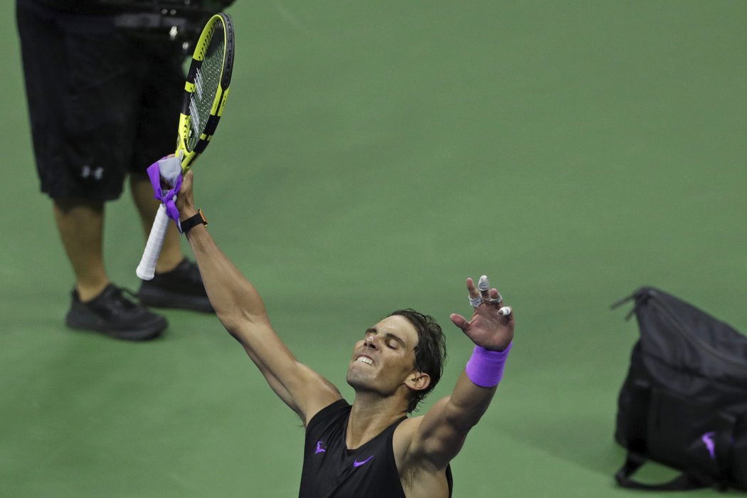 Rafael Nadal porazil ve čtvrtfinále US Open Argentince Schwartzmana 6:4, 7:5 a 6:2, v semifinále ho čeká Ital Matteo Berrettini.