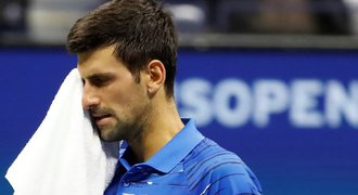 Djokovič kvůli zranění odstoupil z US Open, ozval se i pískot