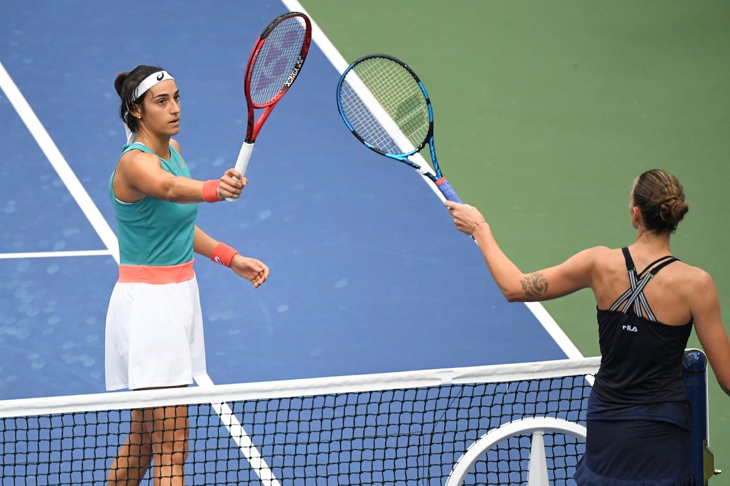 Turnajová jednička Karolína Plíšková vypadla na grandslamovém US Open už ve druhém kole. Česká tenistka nestačila na Caroline Garciaovou a s Francouzkou prohrála v New Yorku 1:6 a 6:7.