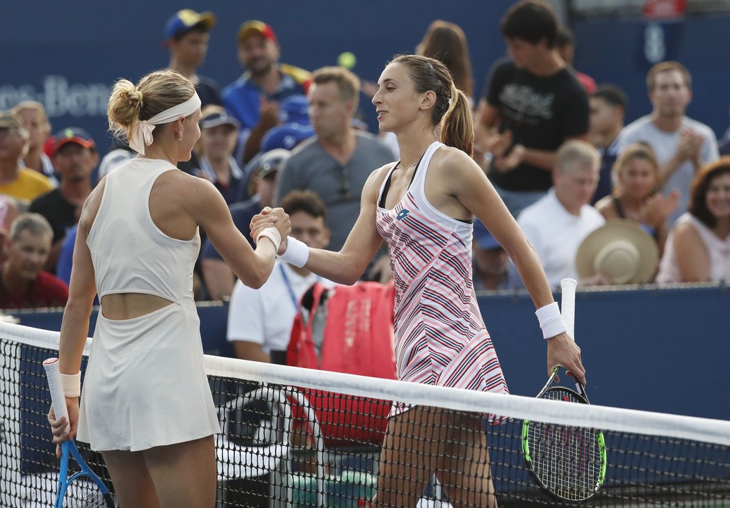 Lucie Šafářová přehrála Chorvatku Petru Martičovou dvakrát 6:4 a její další soupeřkou bude Australanka Ashleigh Bartyová.