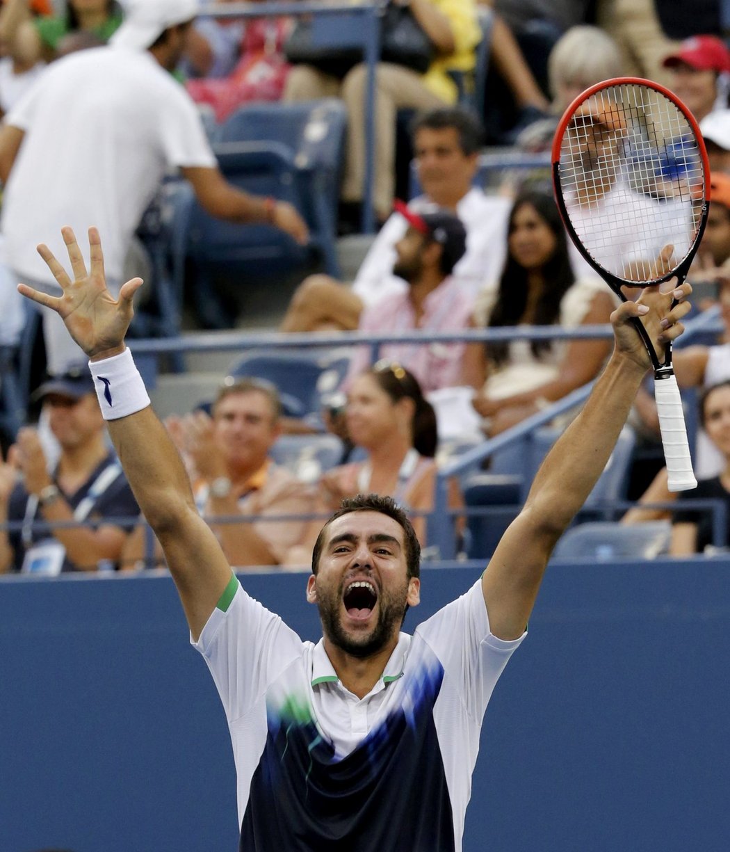 Chorvatský tenista Marin Čilič jásá. V semifinále US Open vyhrál 3:0 na sety nad Švýcarem Rogerem Federerem.