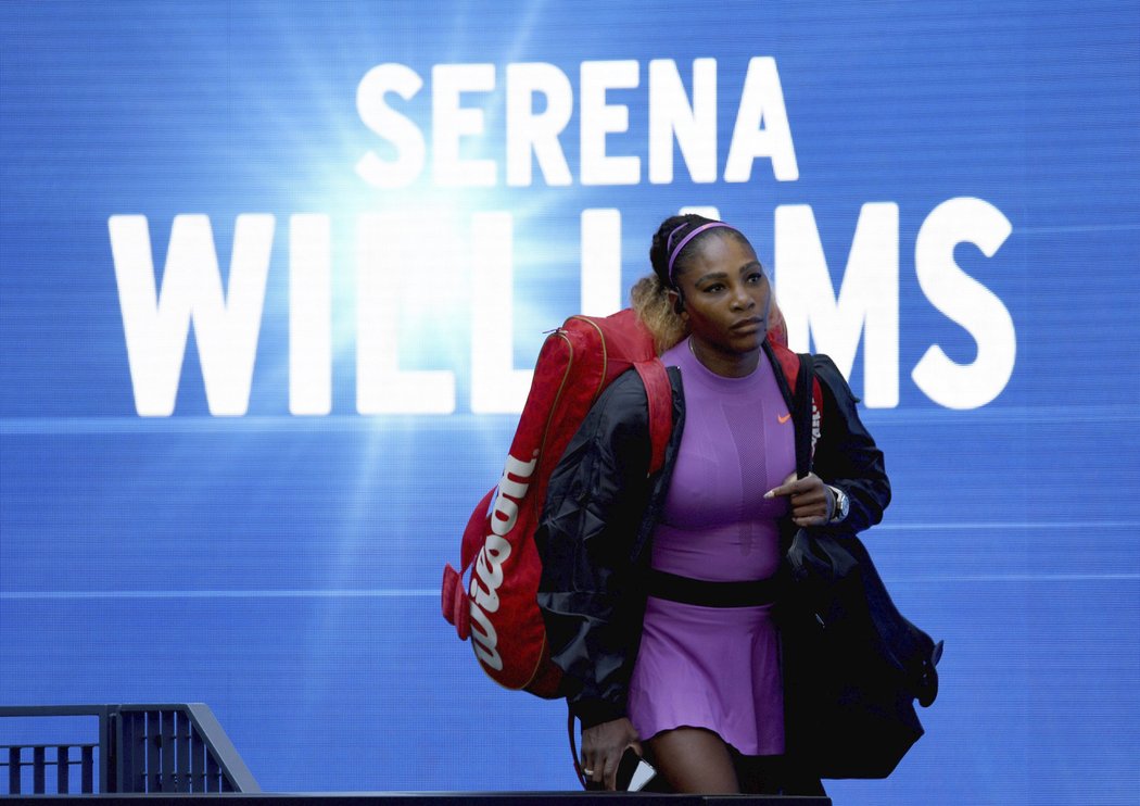 Serena Williamsová při nástupu na kurt