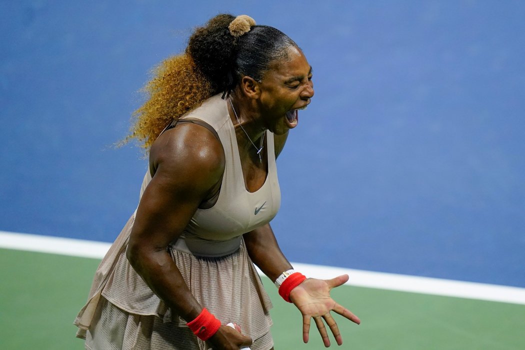 Serena Williamsová se vzteká v semifinále US Open