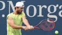 Tomáš Macháč v akci během utkání prvního kola US Open