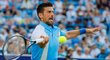 Srbský tenista Novak Djokovič odvrací mečbol ve finále turnaje v Cincinnati