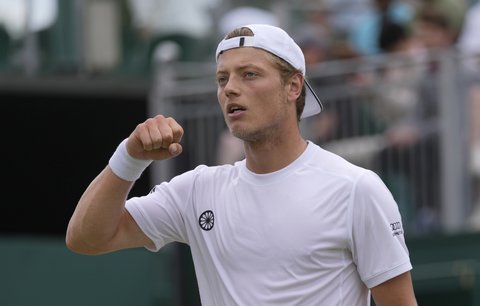 Tim van Rijthoven vylétl už do osmifinále Wimbledonu