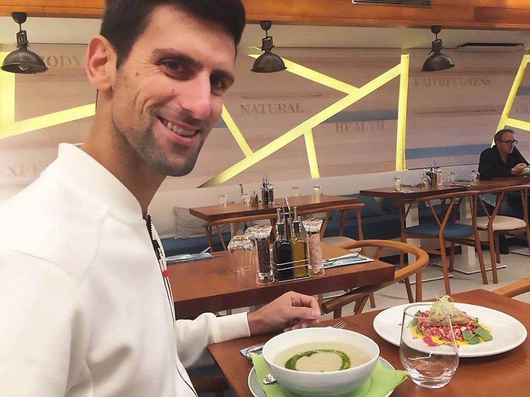 Novak Djokovič otevřel novou restauraci, kde dá chudým jídlo zdarma