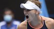 Markéta Vondroušová slaví postup do osmifinále Australian Open
