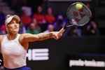 Vondroušová vyřadila světovou dvojku a ve Stuttgartu je v semifinále