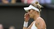 Vondroušová to nemá lehké. Vondroušová to nemá lehké.