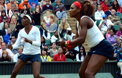 Venus a Serena Williamsovy na wimbledonském olympijském kurtu