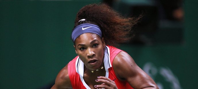 Serena Williamsová vyřídila i Azarenkovou, má jistý postup