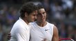 V roce 2008 se ve Wimbledonu odehrál jeden z nejpamátnějších zápasů v tenisové historii. Rafael Nadal tehdy porazil Rogera Federera a získal svůj první titul z Wimbledonu. Nyní se dva velikáni potkávají na stejném místě v semifinále.