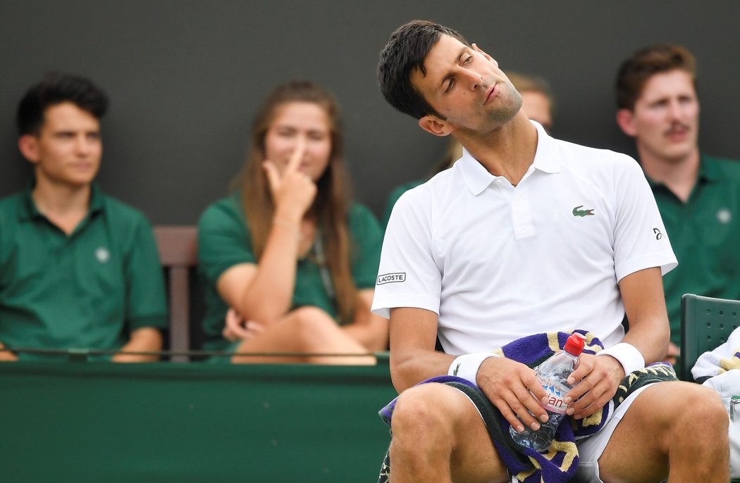 Srbský tenista Novak Djokovič si dopřává odpočinku