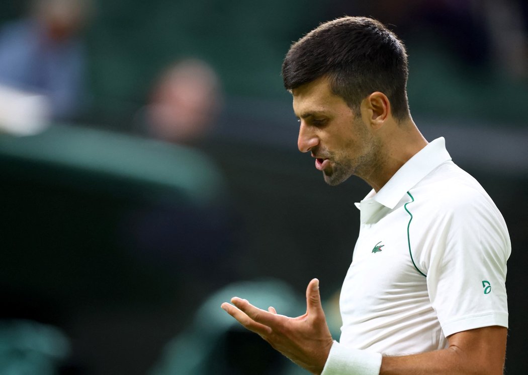 Novak Djokovič během 4. kola Wimbledonu