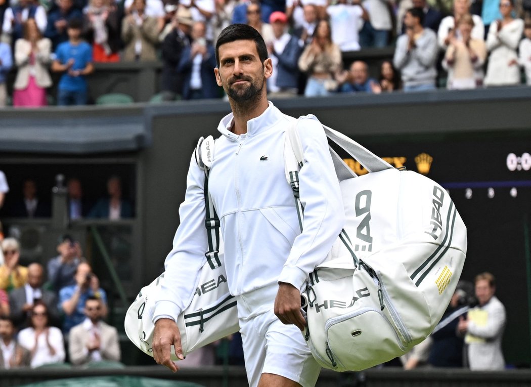 Novak Djokovič přichází na finálové utkání ve Wimbledonu