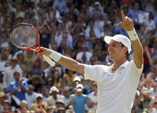 Tomáš Berdych právě postoupil do semifinále Wimbledonu Tomáš Berdych právě postoupil do semifinále Wimbledonu