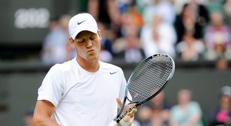 Berdych selhal! Česká jednička na Wimbledonu končí v prvním kole