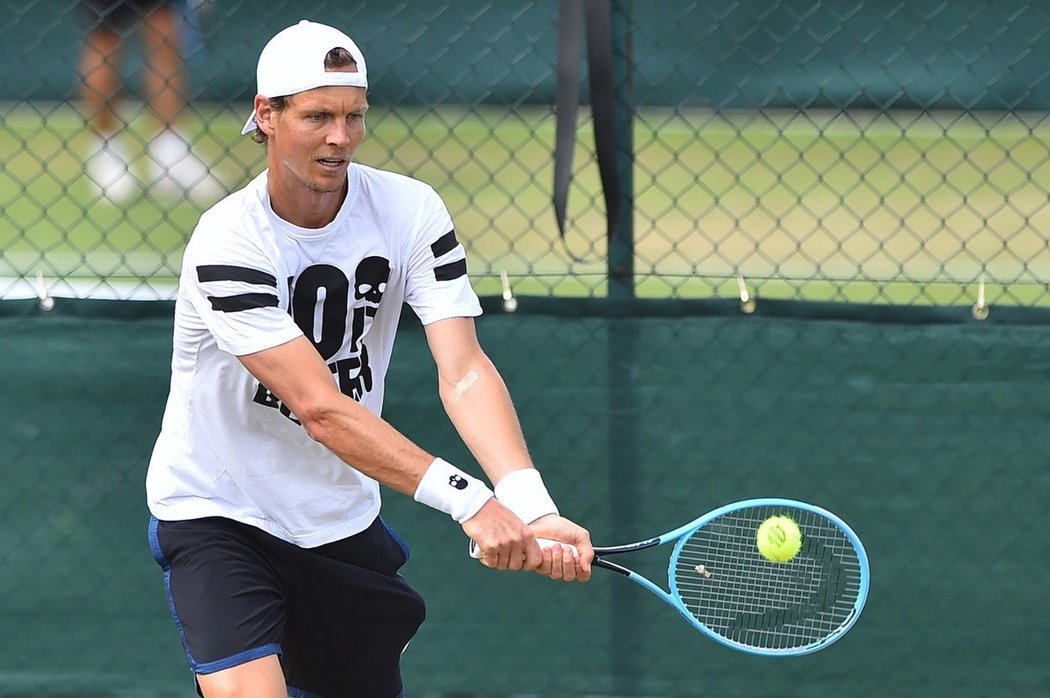 Tomáš Berdych na tréninku před startem tenisového Wimbledonu