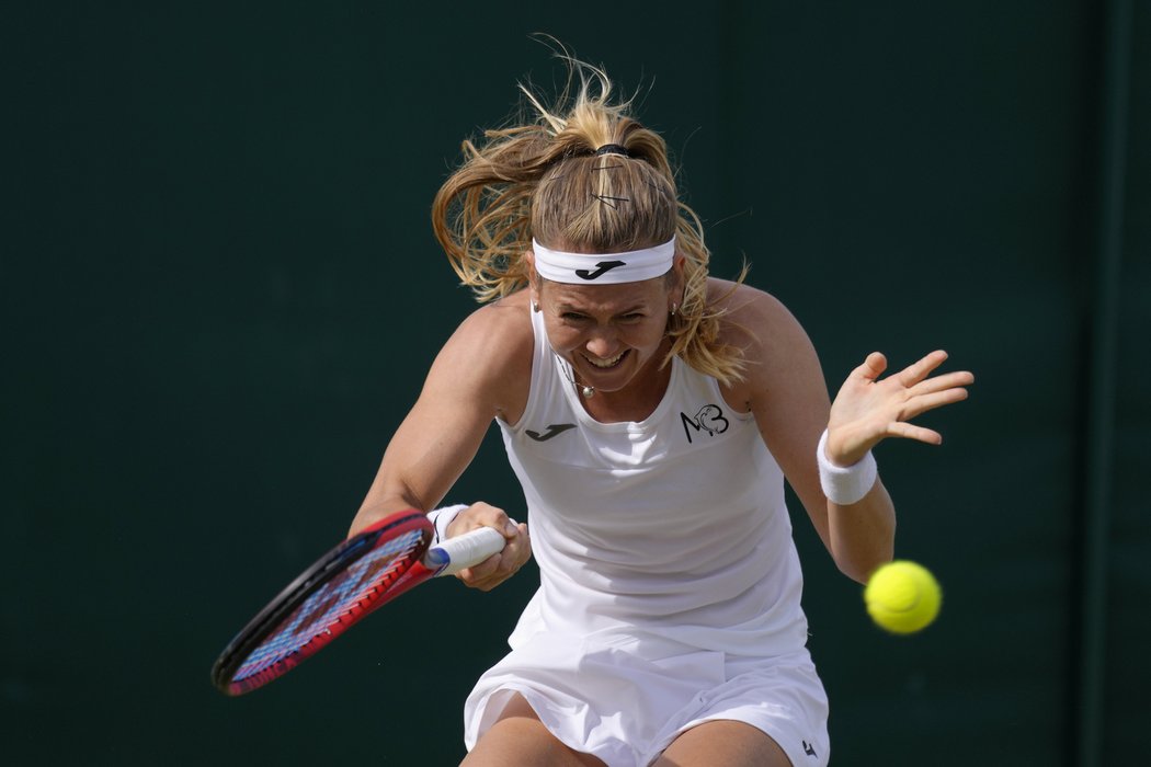 Marie Bouzková vybojovala postup do osmifinále Wimbledonu