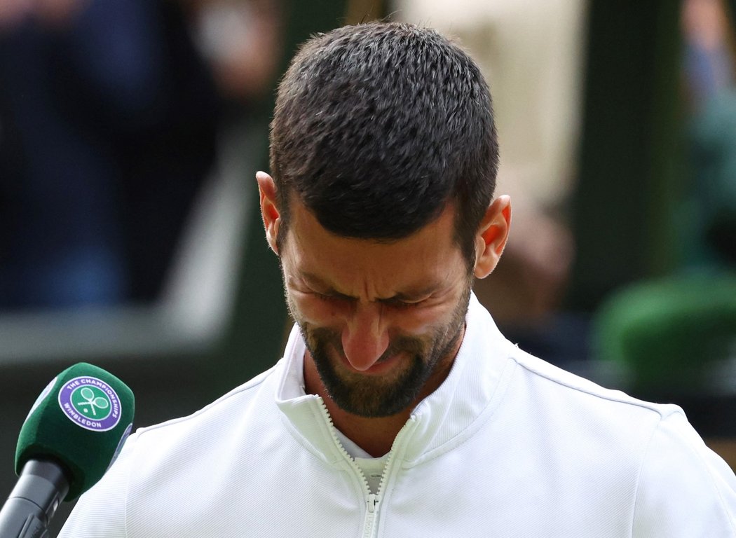 Smutek Novaka Djokoviče, poraženého finalisty Wimbledonu
