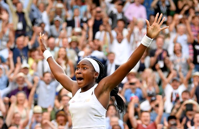 Obří senzace! 15letá Američanka je po skvělé bitvě v osmifinále Wimbledonu Obří senzace! 15letá Američanka je po skvělé bitvě v osmifinále Wimbledonu