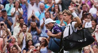 Skončete s pinkáním! Wimbledon potřebuje tie-break v pátém setu