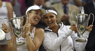 Úžasný obrat! Hingisová vyhrála po 17 letech wimbledonskou čtyřhru