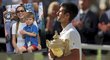 Novaka Djokoviče viděl ve Wimbledonu i syn Stefan