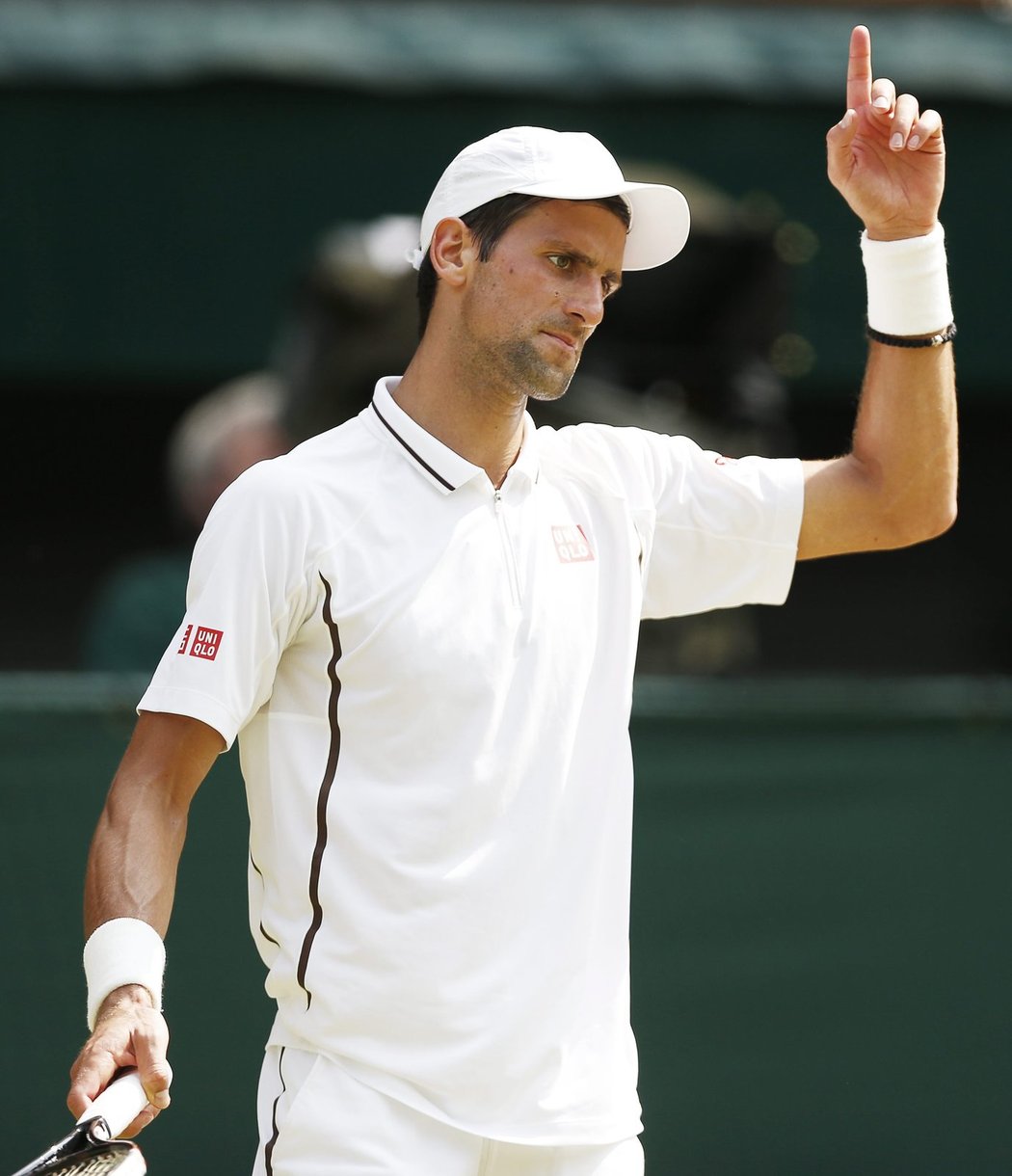 Srb Novak Djokovič se rval ve finále dvouhry Wimbledonu. Během zápasu prožíval radost i zklamání.