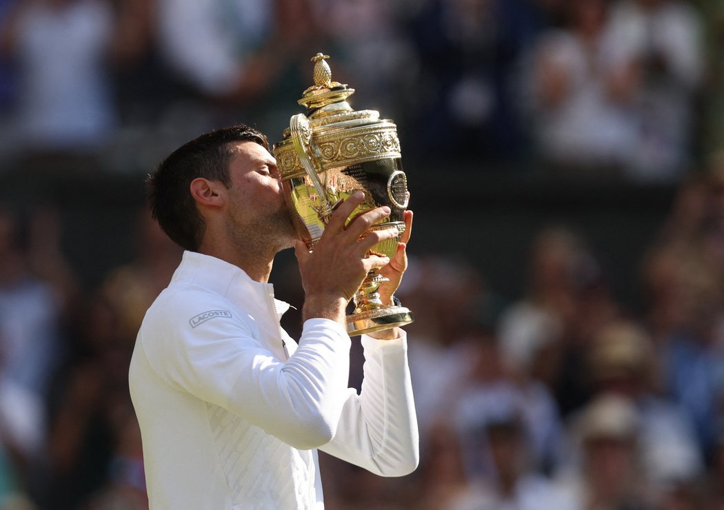 Novak Djokovič vyhrál Wimledon posedmé v kariéře