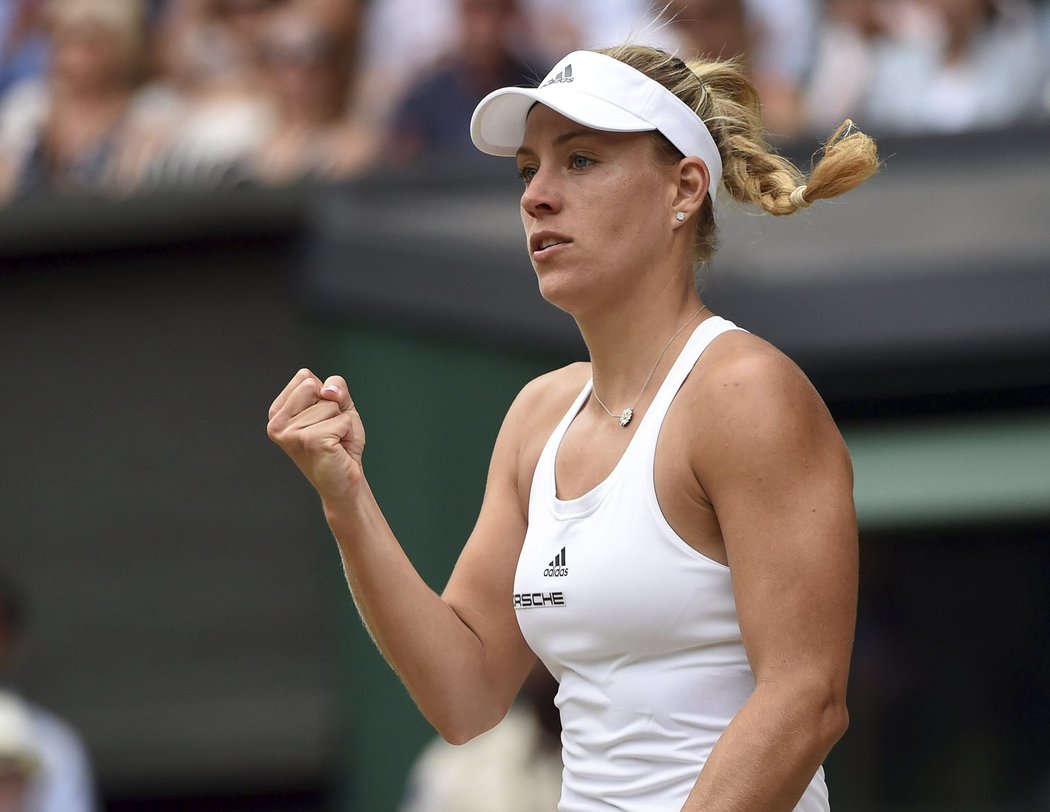 Němka Angelique Kerberová se sice snažila vyhecovat ve finále dvouhry ve Wimbledonu, ale k úspěchu to nestačilo.