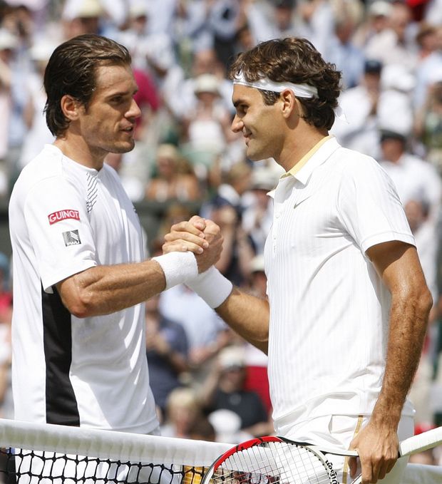 Haas s Federerem po skončení utkání Haas s Federerem po skončení utkání