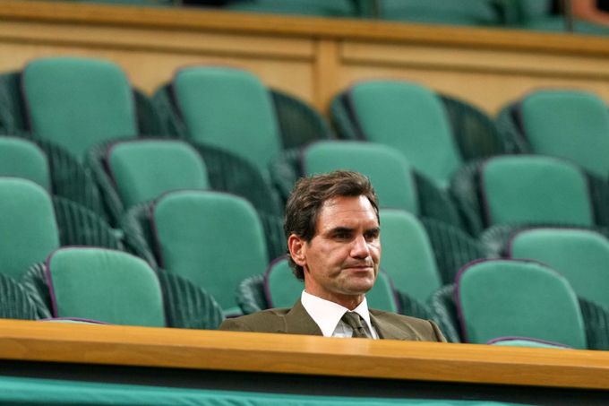 Fotka, která dojala Wimbledon: Federer sám v královské lóži. Reakce fanoušků i Lehečky Fotka, která dojala Wimbledon: Federer sám v královské lóži. Reakce fanoušků i Lehečky