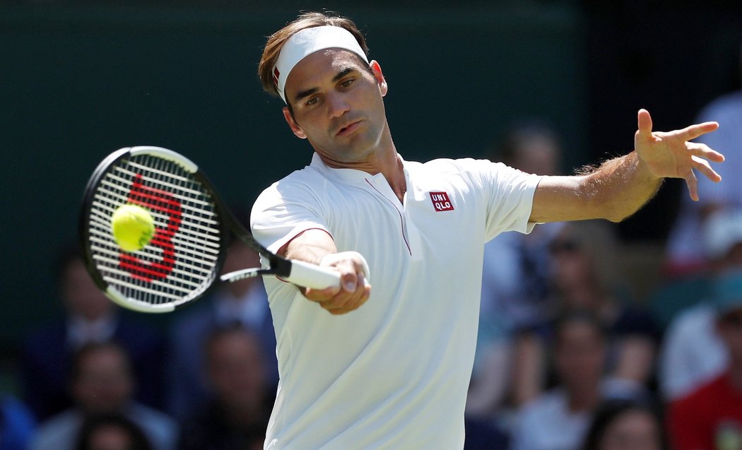 Tenisová legenda Roger Federer v poklidu přešel přes první kolo Wimbledonu