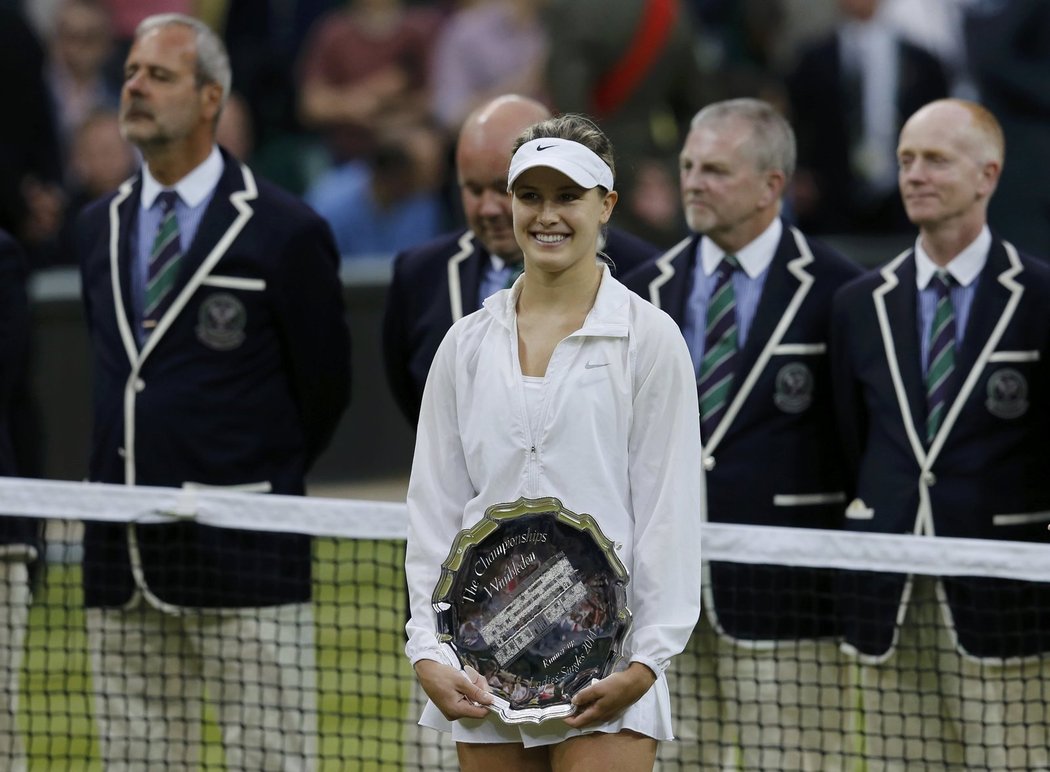 Petra Kvitová nedala Eugenii Bouchardové ve finále Wimbledonu vůbec žádnou šanci, mladá Kanaďanka tak dostala jen stříbrnou trofej...